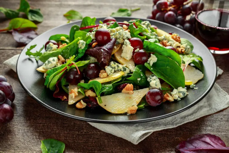 3 recetas de ensaladas saludables con uvas