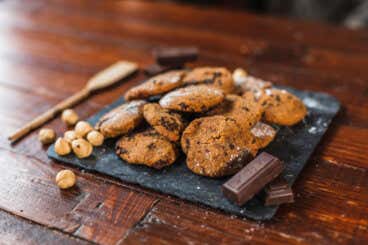 2 formas de preparar galletas de chocolate con harina de garbanzo