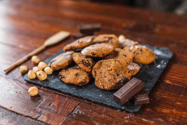 2 formas de preparar galletas de chocolate con harina de garbanzo