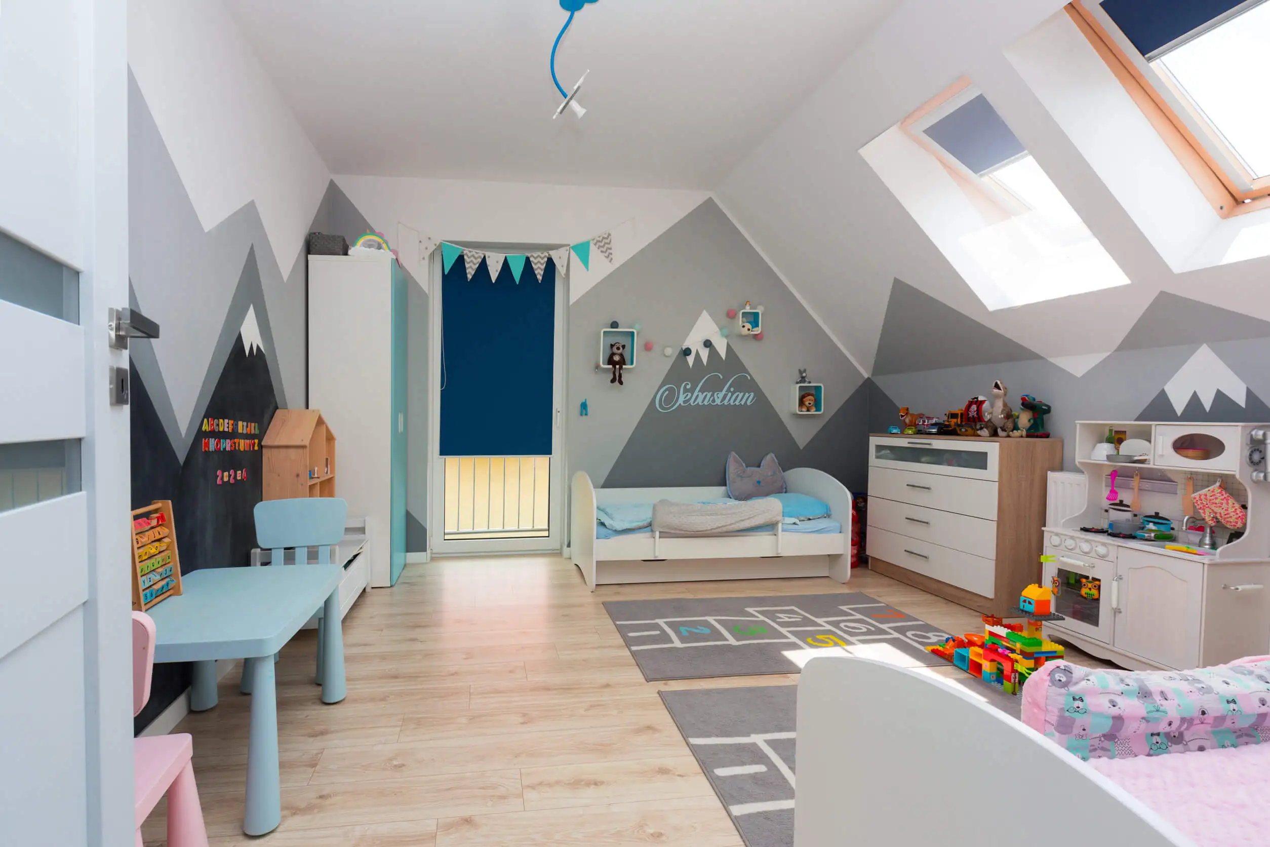Desventajas de que los hermanos compartan habitación