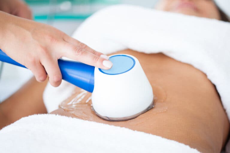 Hidrolipoclasia: ¿qué es y cuáles son sus riesgos?