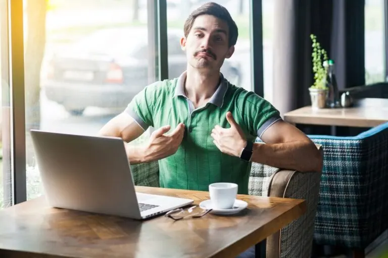 10 diferencias entre tener autoestima y ser egocéntrico