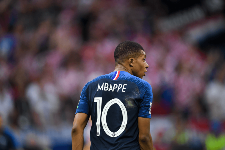 Mbappé: la rigurosa rutina de ejercicio y dieta de la próxima gran estrella del fútbol