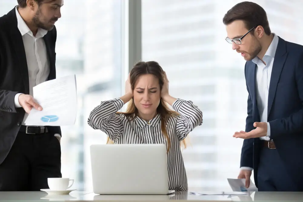 Errores al comunicarse en el trabajo.