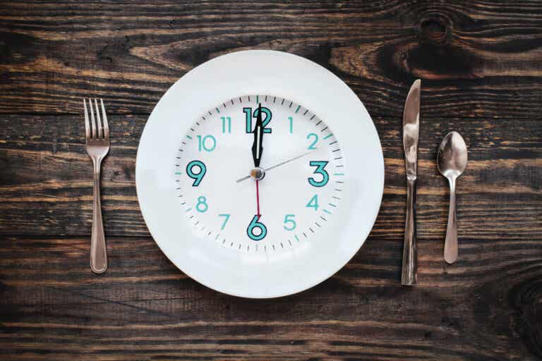 ¿Cuáles son las consecuencias de no comer durante varias horas?