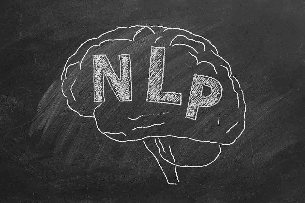 ¿Para qué se usa la programación neurolingüística (PNL)?