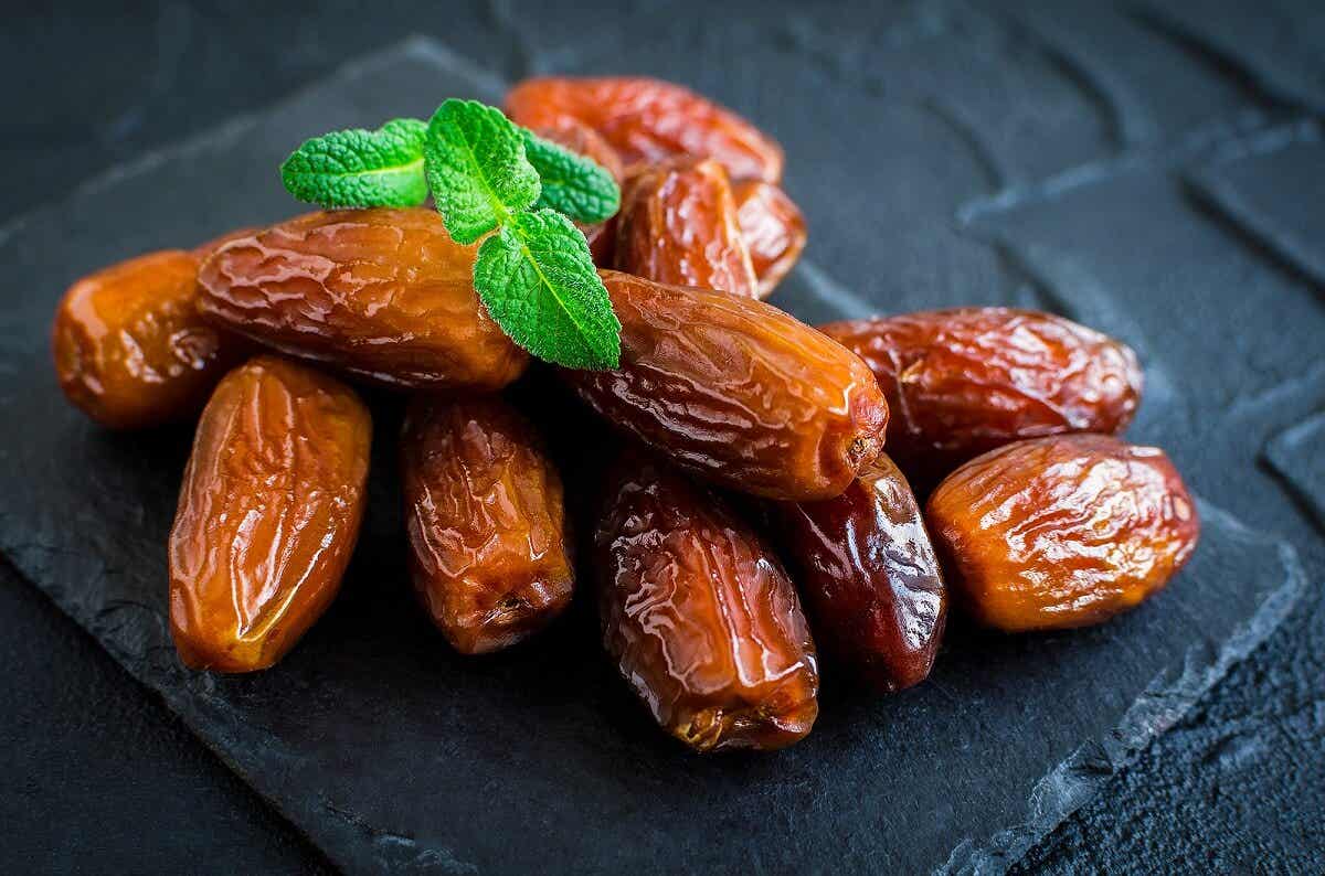 Dates banned on the ketogenic diet