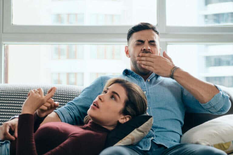 5 señales de que tu pareja está perdiendo interés en la relación