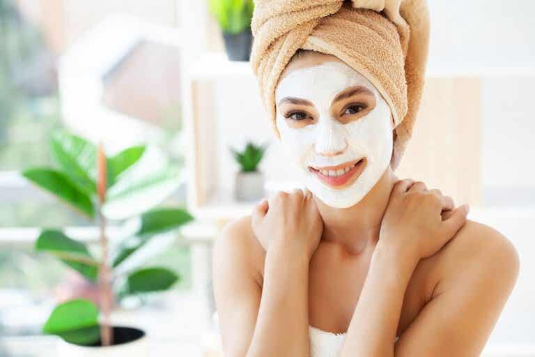 Homemade cornstarch and rice mask: a secret for taking care of your skin