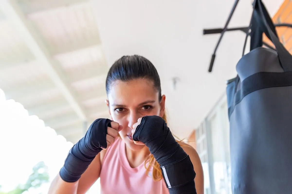 Entrenamiento de boxeo en la rutina de Rosalía.