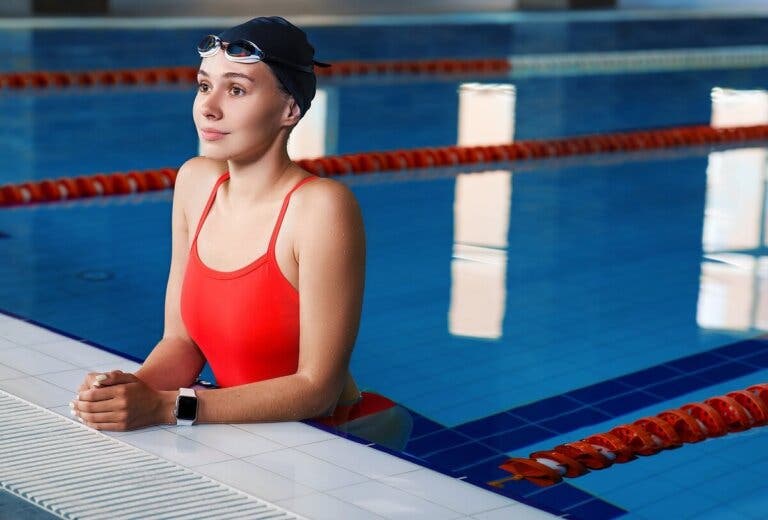 Ejercicios ideales para entrenar en la piscina