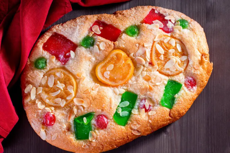 Receta de bizcocho navideño con fruta confitada