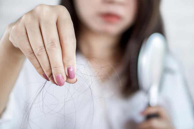 Biotina para el crecimiento del cabello: fuentes y recomendaciones