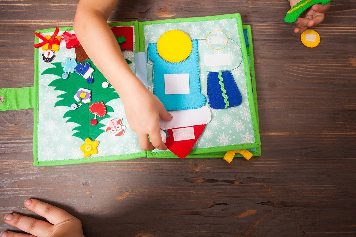 Incentive o pensamento científico e a resolução de problemas.