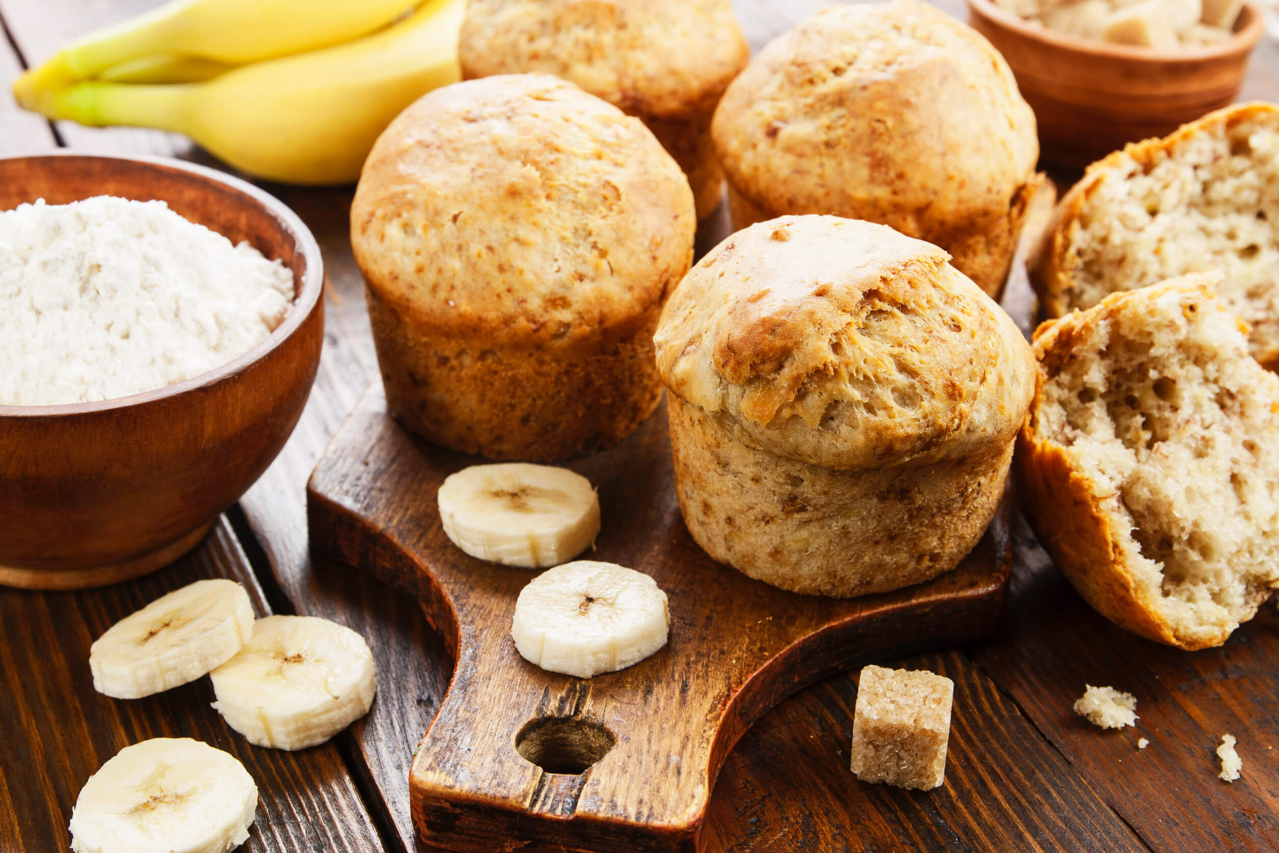 Sigue estos pasos para preparar muffins de avena y plátano perfectos