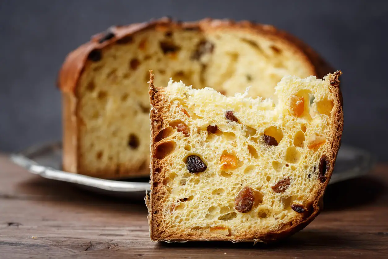 Weihnachtlicher Biskuitkuchen
