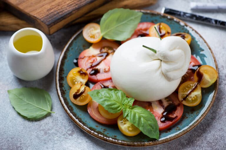 Burrata: qué es y cuáles son sus beneficios