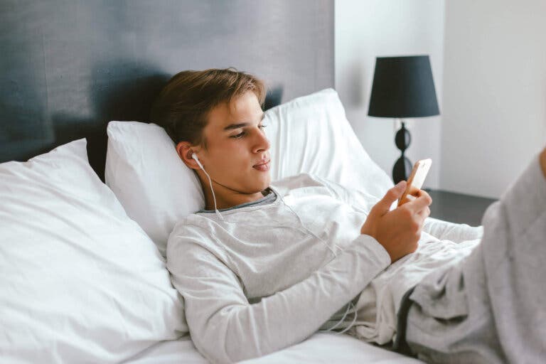 Pornografía y adolescencia: todo lo que debes saber