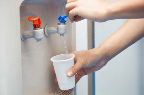 6 consejos útiles para el mantenimiento de un dispensador de agua
