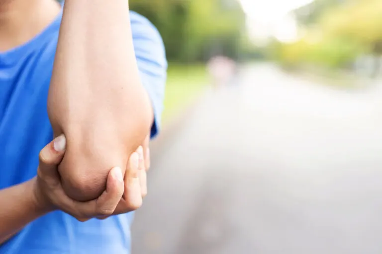 Causas del dolor en el brazo izquierdo