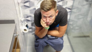 Heces color naranja: causas y cómo evitarlas