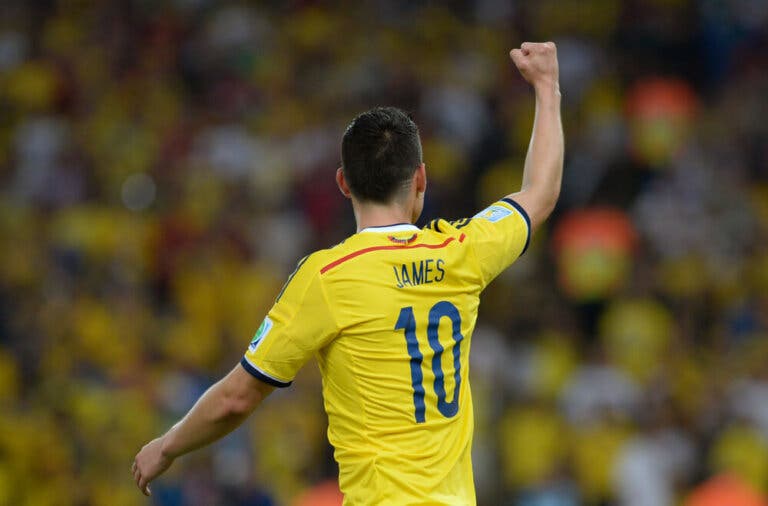 Reacción oportuna de James Rodríguez salva la vida a un futbolista