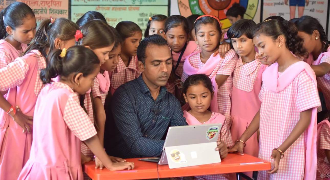 Maestro liberó a niñas del matrimonio infantil en la India, fue nombrado “mejor maestro del mundo”