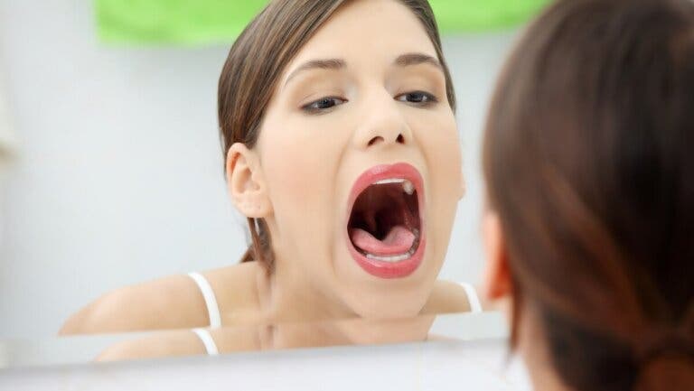 ¿Qué hacer para tratar el pus de la garganta?