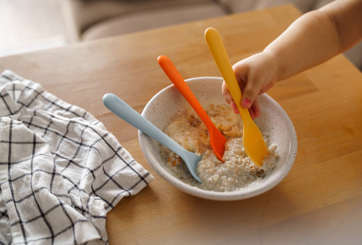 ¿Cuándo puedo darle al bebé cereales integrales?