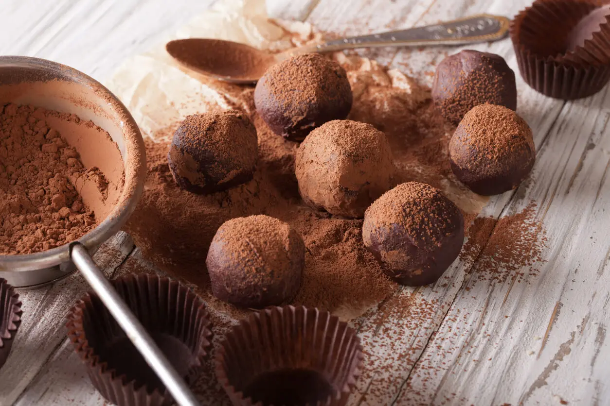 Las trufas de chocolate son fáciles de hacer