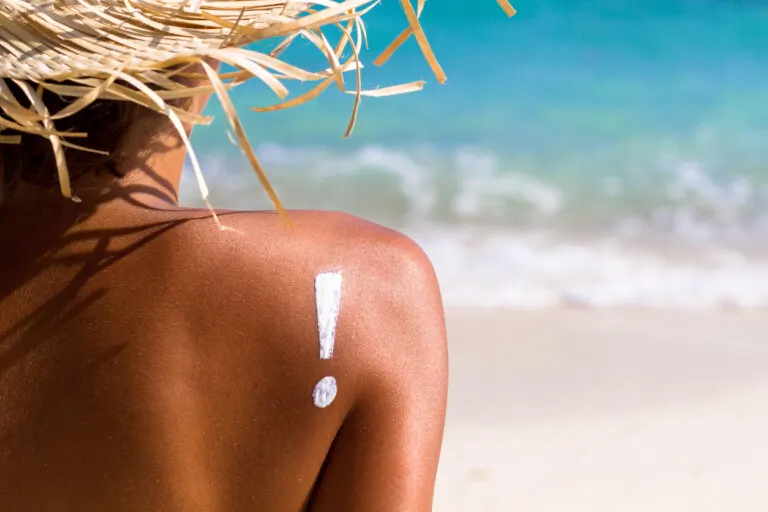 ¿Cuáles son las desventajas de usar bronceador solar?