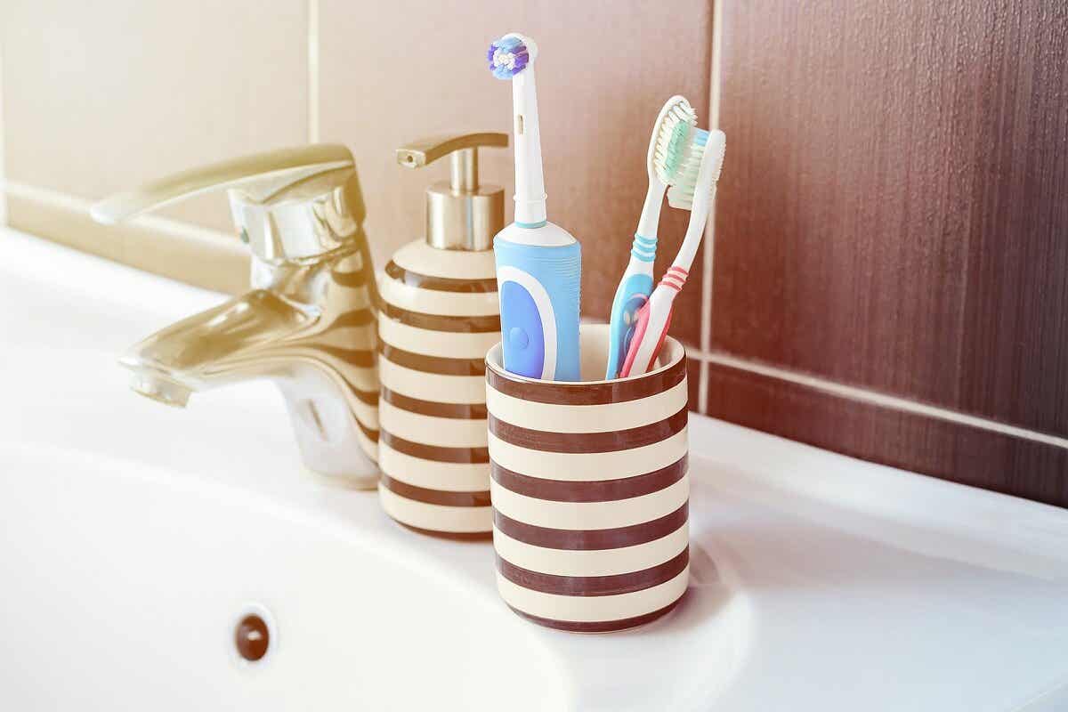 Les brosses à dents sont contaminées.