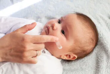 Cuidado de la piel del bebé: ingredientes a evitar en cosméticos