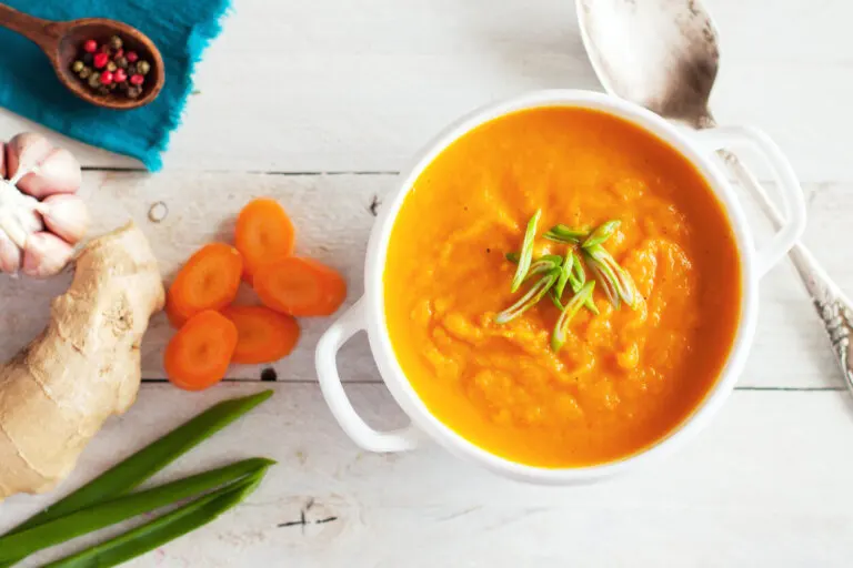 Cómo preparar crema de zanahoria y jengibre saludable
