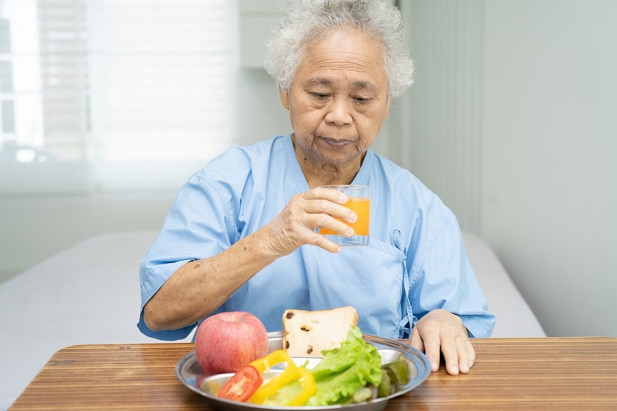 ¿Qué es la malnutrición y qué se dice sobre el adulto mayor?