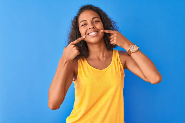 Relación entre los cambios hormonales y la salud dental de las mujeres