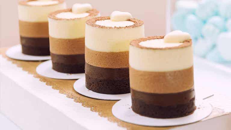 Tarta de mousse de 3 chocolates.