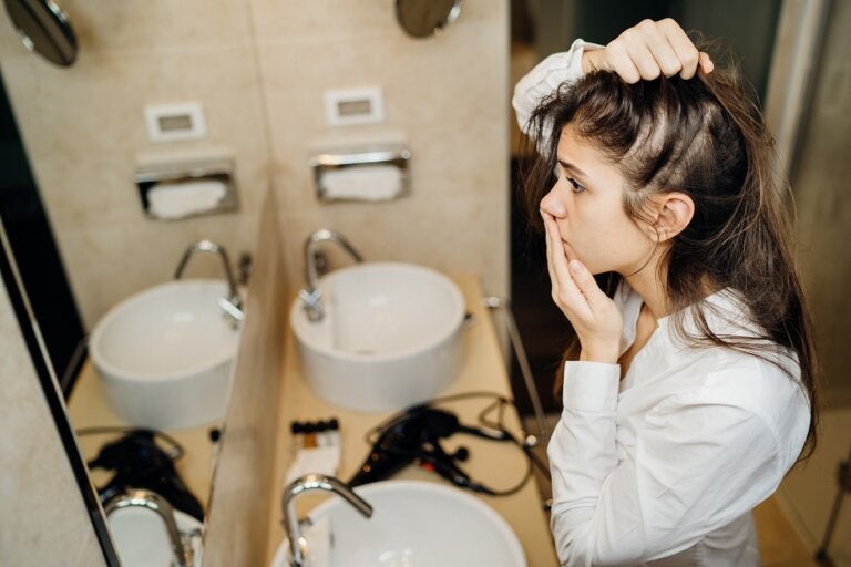 Caída del cabello en el postparto: ¿a qué se debe?