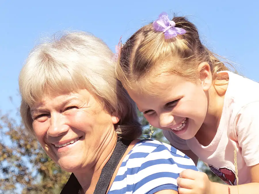 abuelas maternas y nietas