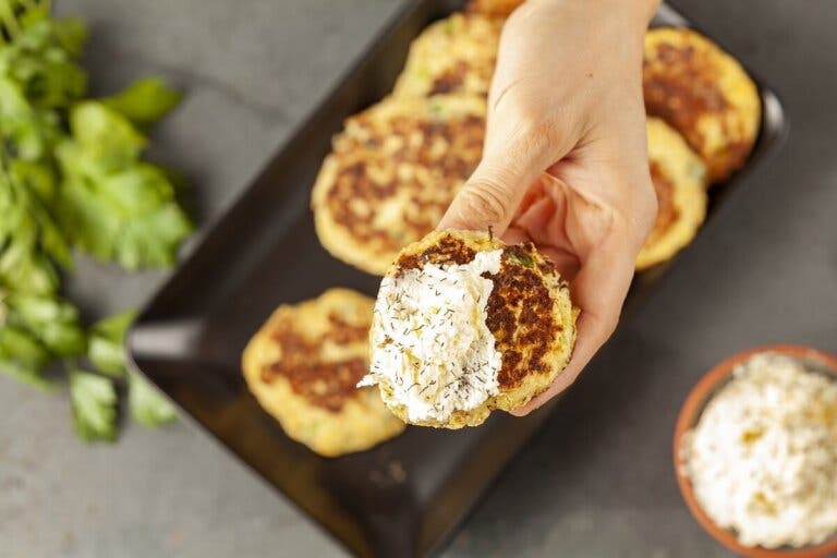 Buñuelos de calabacín y queso