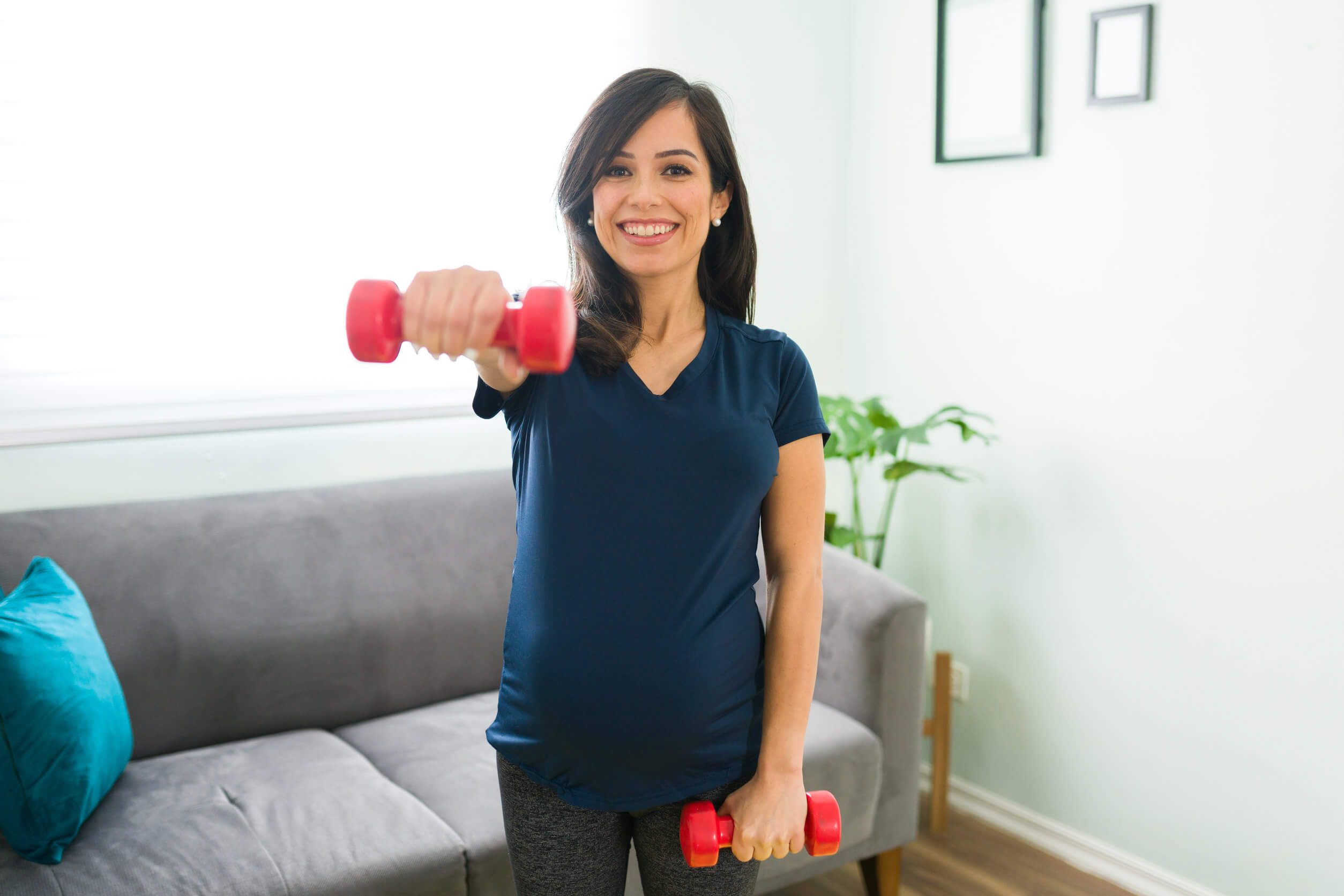 Outfit ideal para hacer ejercicio durante el embarazo – Más Abrazos