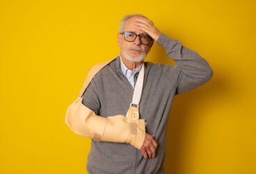 13 posibles causas del dolor en el brazo derecho