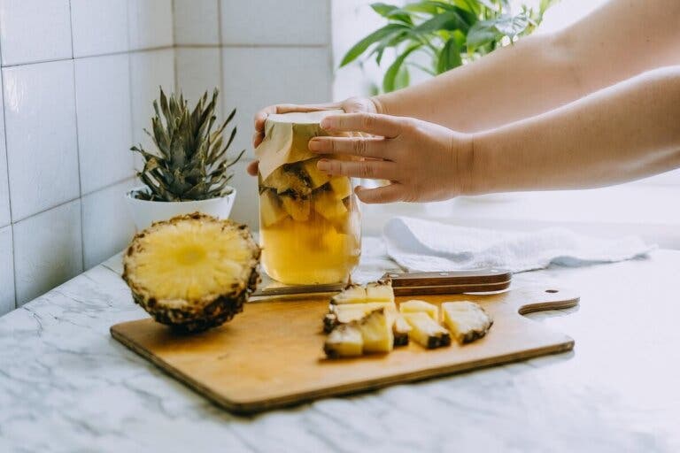 Kéfir de frutas: beneficios y cómo prepararlo