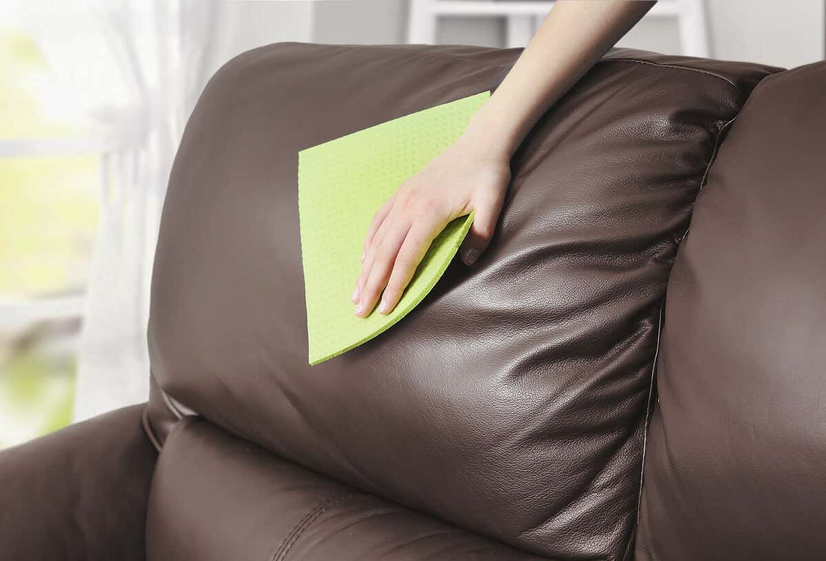 Wie du dein Sofa aus Kunstleder pflegen kannst