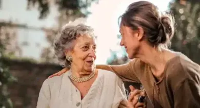 "Los hijos tienen la obligación de cuidar a los padres ancianos", dice experta en derecho