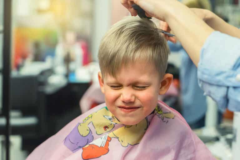 9 tips for children to overcome the fear of cutting their hair