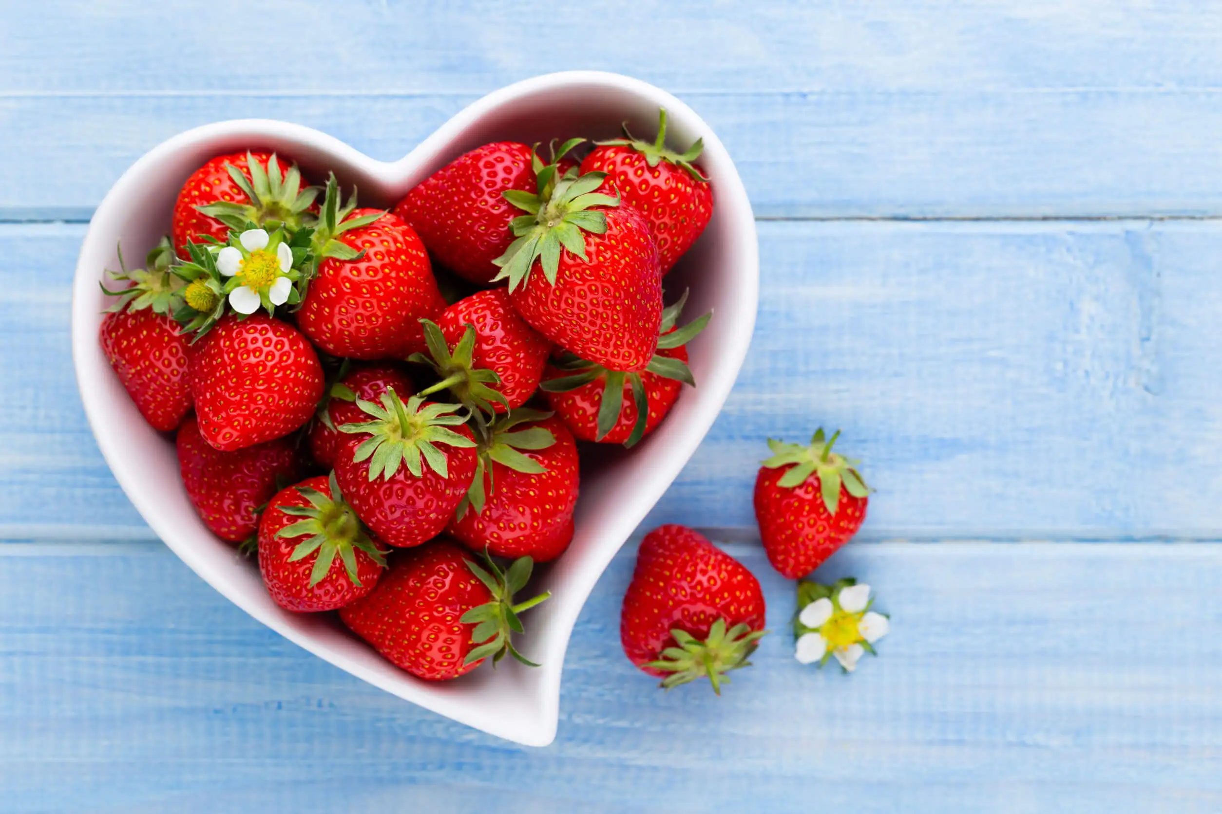 Las recetas de ensaladas con espárragos verdes y fresas