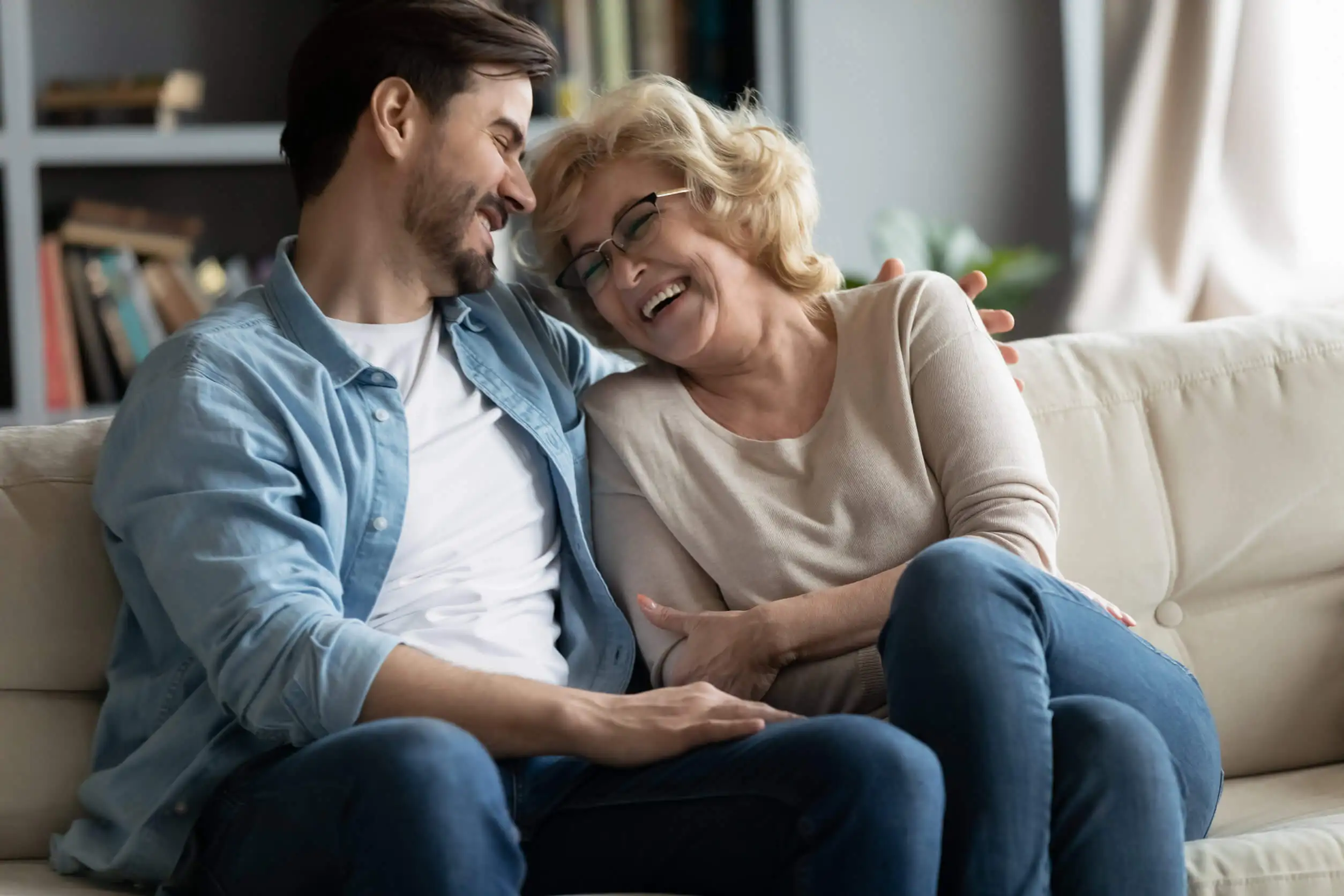 Pareja con diferencia de edad.
