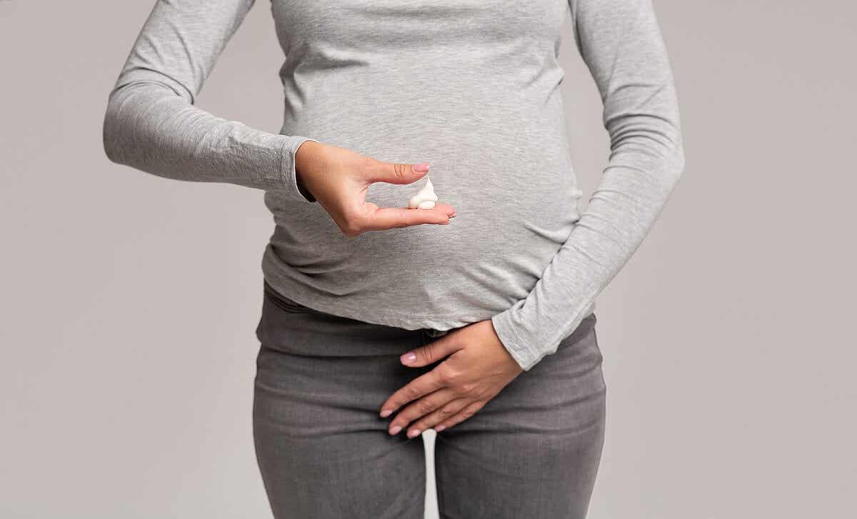 ¿Cómo es el flujo vaginal los primeros días de embarazo?