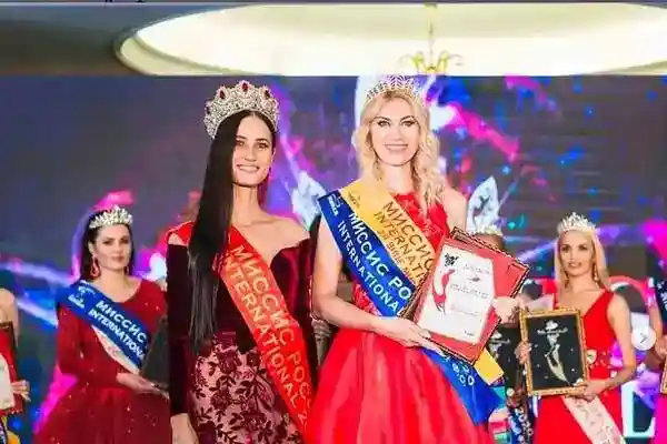 L'ancienne miss du concours de beauté.